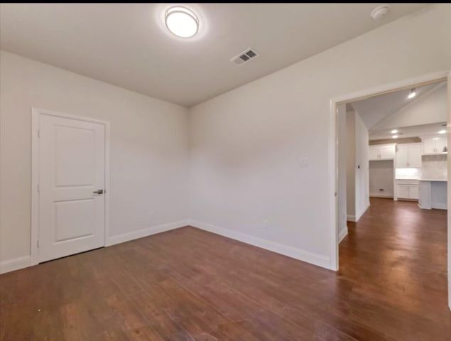 2029 S Edgewood Terrace, Fort Worth, TX 76105