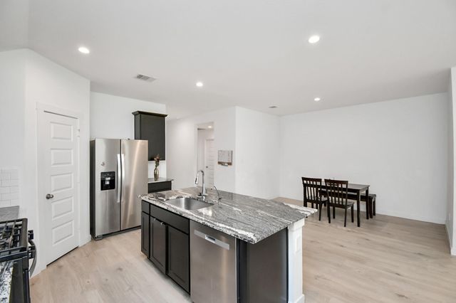 1674 Westway Drive, Fresno, TX 77545