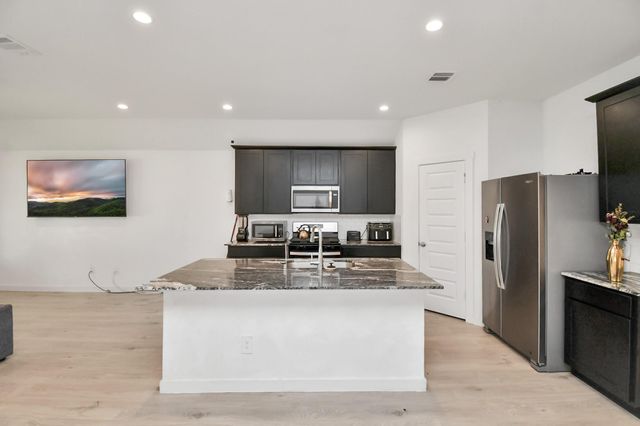 1674 Westway Drive, Fresno, TX 77545