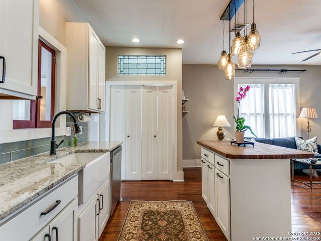 521 N Palmetto, San Antonio, TX 78202