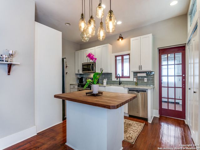 521 N Palmetto, San Antonio, TX 78202
