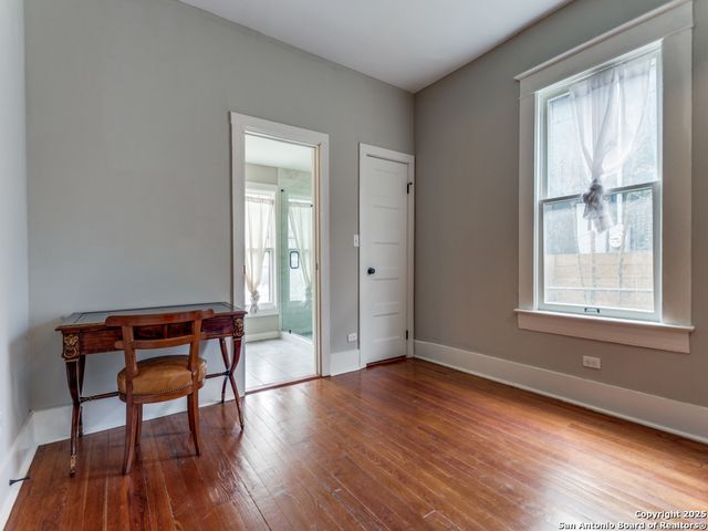 521 N Palmetto, San Antonio, TX 78202