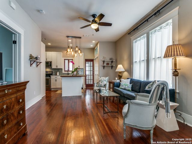 521 N Palmetto, San Antonio, TX 78202