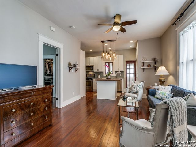 521 N Palmetto, San Antonio, TX 78202