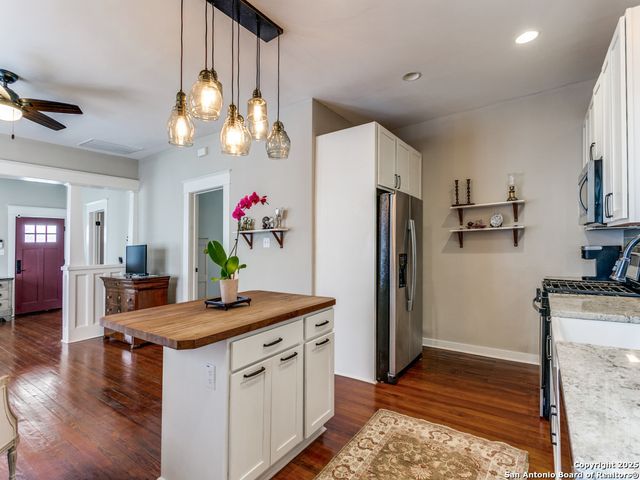 521 N Palmetto, San Antonio, TX 78202