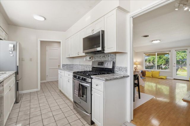 921 Patricia Way, Sacramento, CA 95864