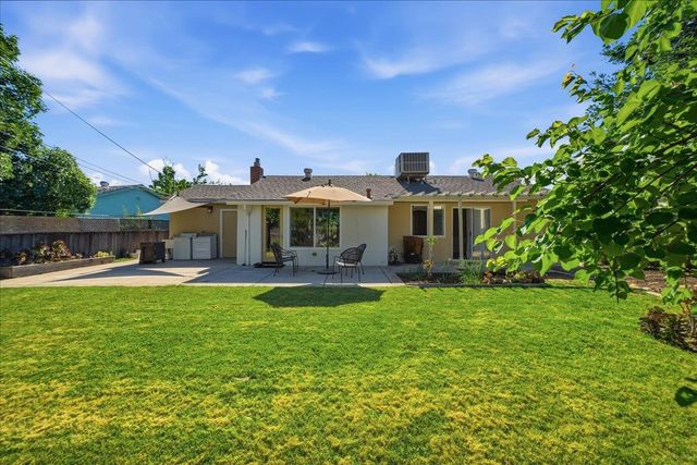 921 Patricia Way, Sacramento, CA 95864