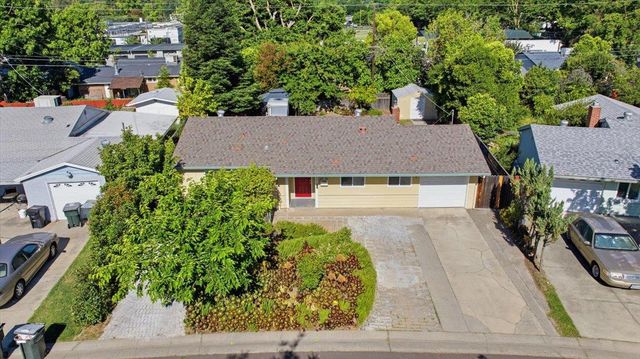 921 Patricia Way, Sacramento, CA 95864