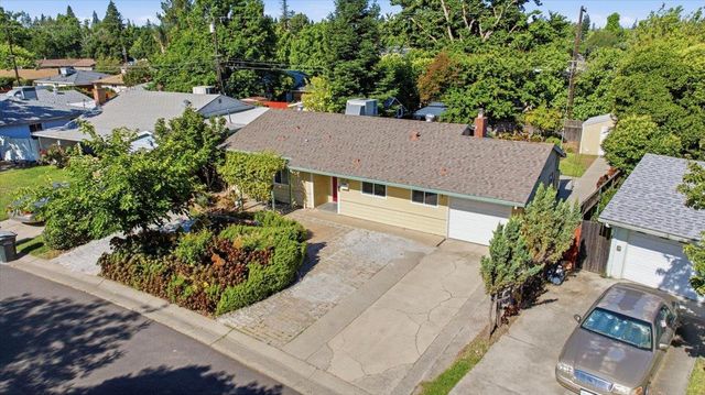 921 Patricia Way, Sacramento, CA 95864