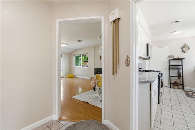 921 Patricia Way, Sacramento, CA 95864