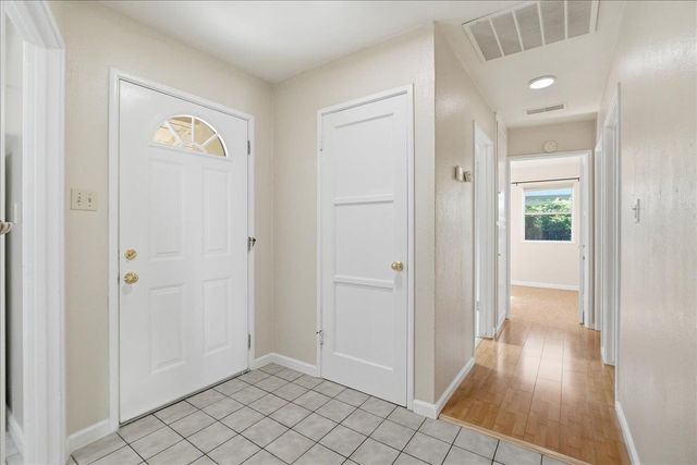 921 Patricia Way, Sacramento, CA 95864