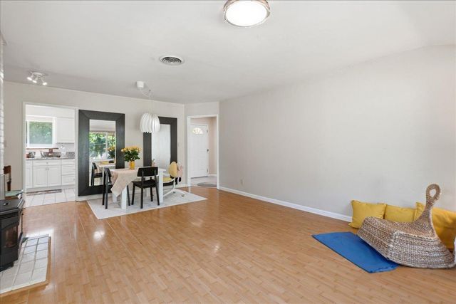 921 Patricia Way, Sacramento, CA 95864
