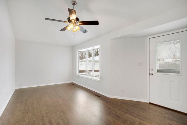 18016 66th Avenue, Tinley Park, IL 60477