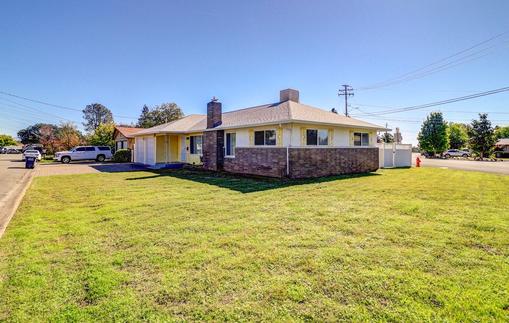 5803 Sierra Drive, Redding, CA 96003