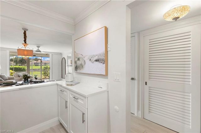 300 Forest Lakes BLVD 112, Naples, FL 34105