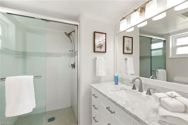 300 Forest Lakes BLVD 112, Naples, FL 34105