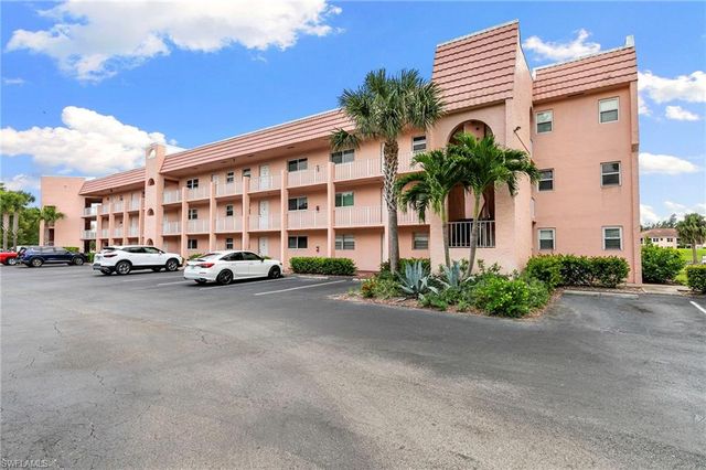 300 Forest Lakes BLVD 112, Naples, FL 34105