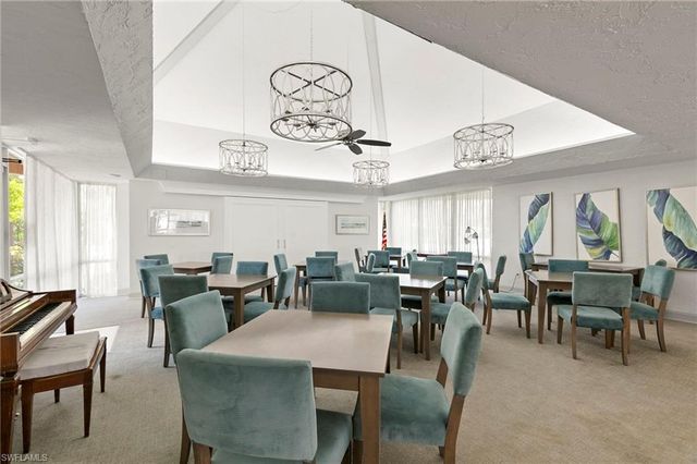 300 Forest Lakes BLVD 112, Naples, FL 34105