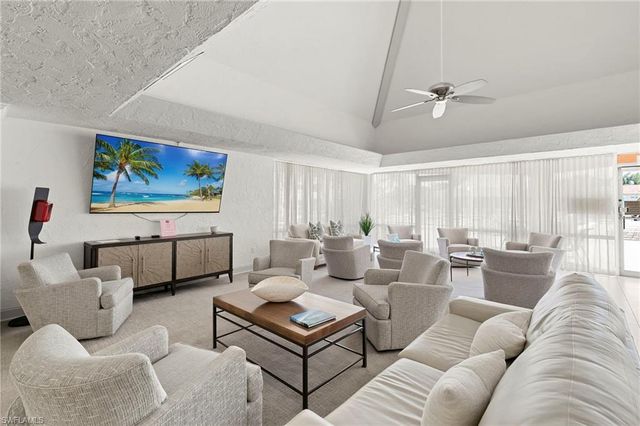 300 Forest Lakes BLVD 112, Naples, FL 34105