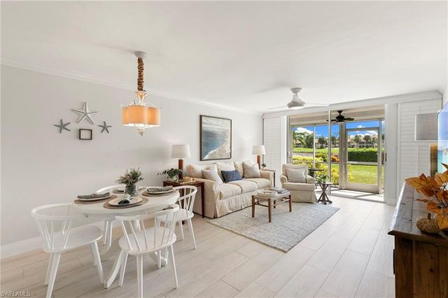 300 Forest Lakes BLVD 112, Naples, FL 34105