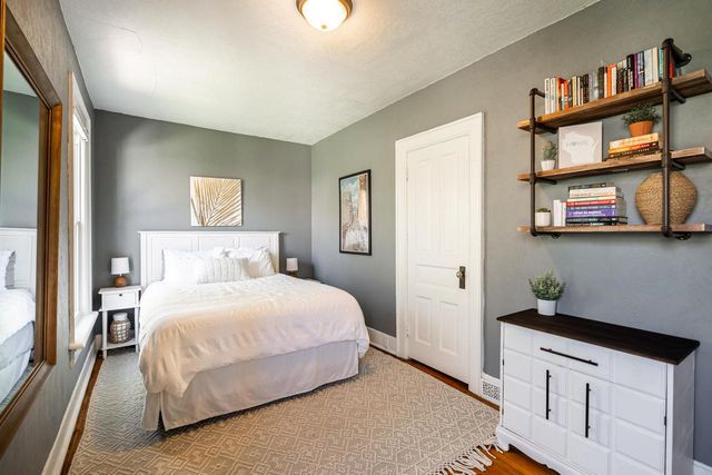 1550 E Irving PLACE, Milwaukee, WI 53202