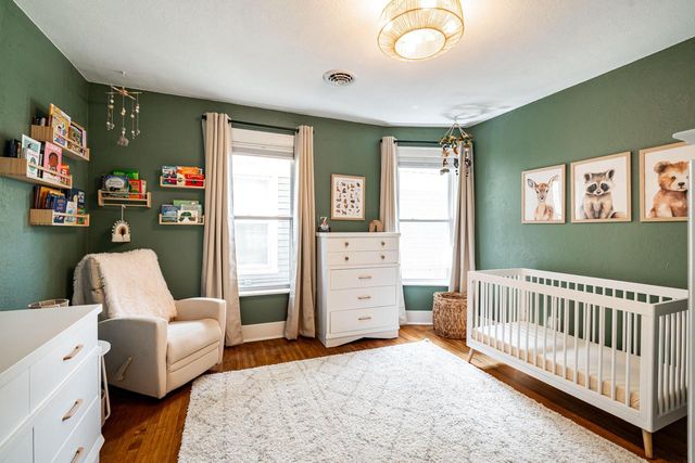 1550 E Irving PLACE, Milwaukee, WI 53202