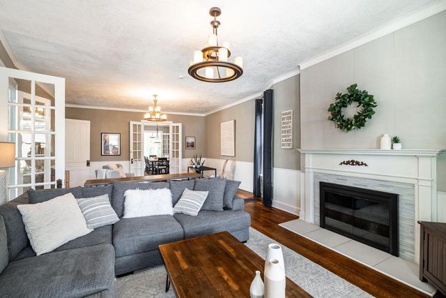 1550 E Irving PLACE, Milwaukee, WI 53202