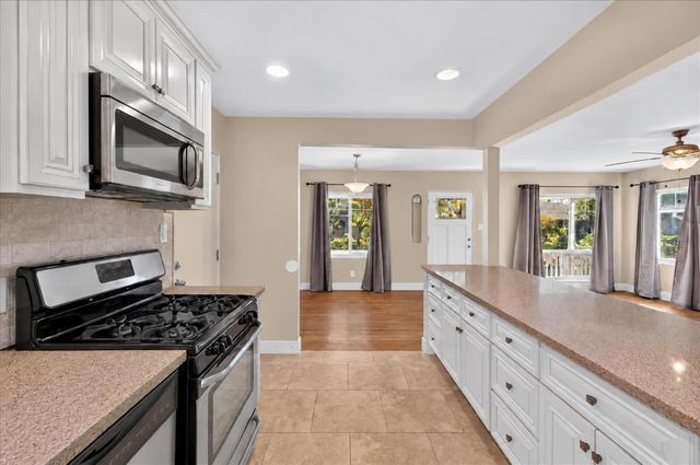 3941 Downey Way, Sacramento, CA 95817