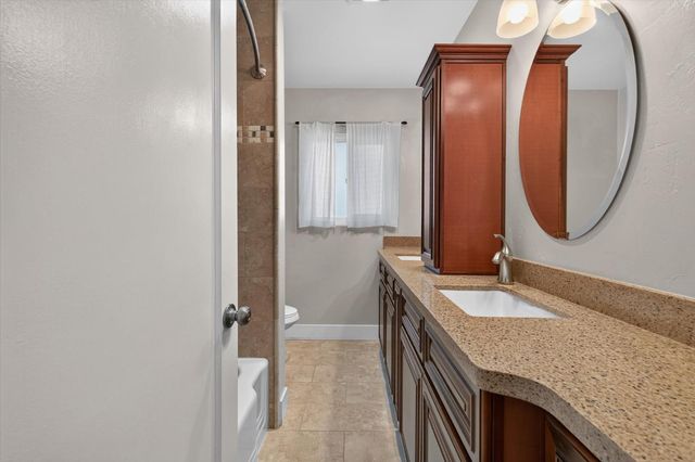 3941 Downey Way, Sacramento, CA 95817