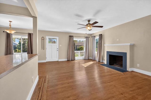 3941 Downey Way, Sacramento, CA 95817