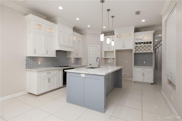 617 W 27th Street, Mission, TX 78574
