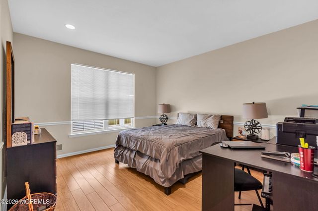 3 Summerwinds Drive, Lakewood, NJ 08701