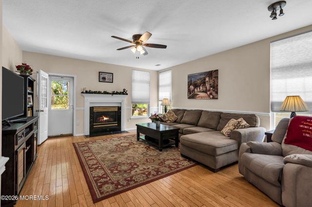 3 Summerwinds Drive, Lakewood, NJ 08701