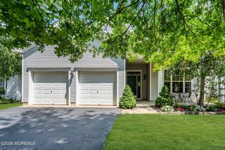 3 Summerwinds Drive, Lakewood, NJ 08701