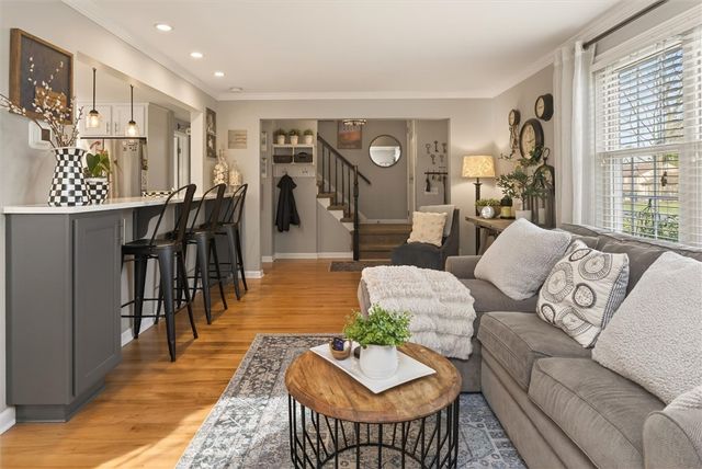 28 Southwick Dr, Webster, NY 14580