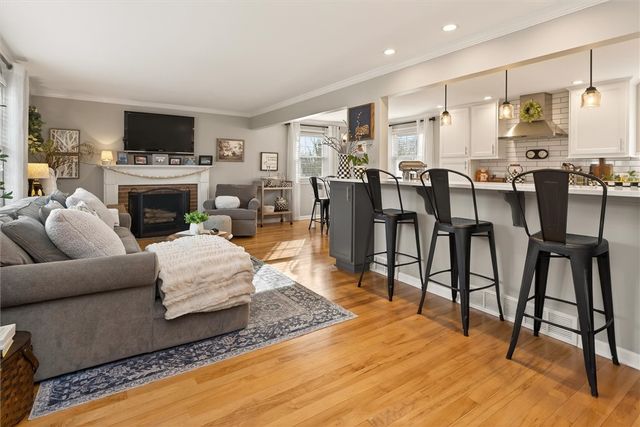 28 Southwick Dr, Webster, NY 14580