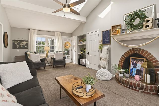 28 Southwick Dr, Webster, NY 14580