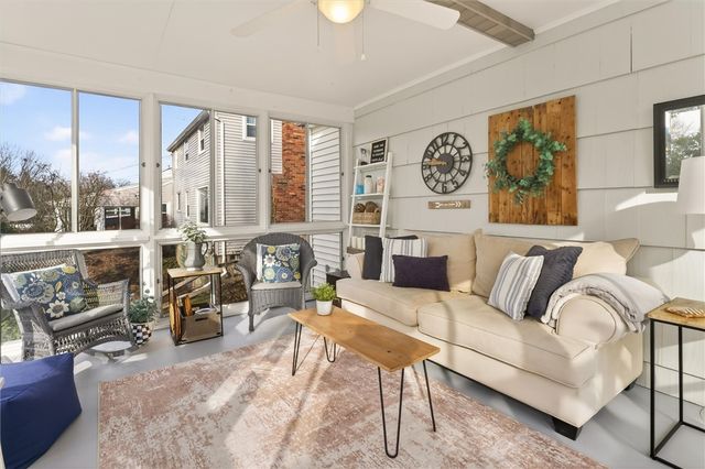 28 Southwick Dr, Webster, NY 14580