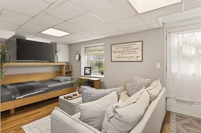 28 Southwick Dr, Webster, NY 14580