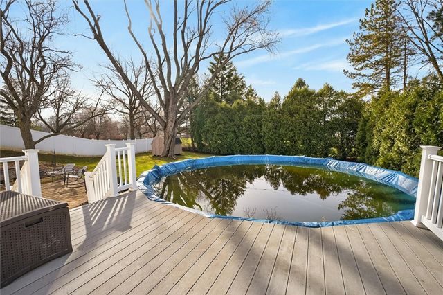 28 Southwick Dr, Webster, NY 14580