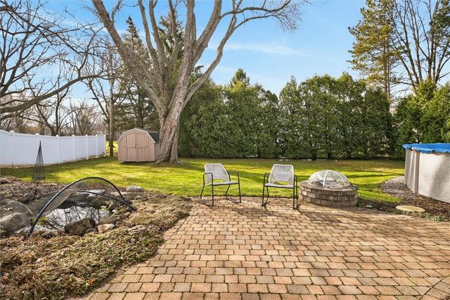 28 Southwick Dr, Webster, NY 14580