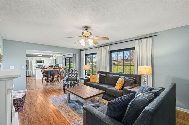 204 University Drive, Walton, KY 41094