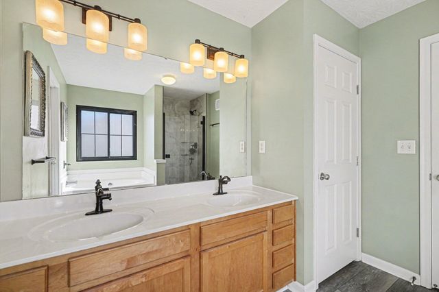 204 University Drive, Walton, KY 41094