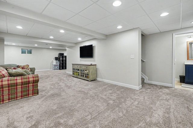 204 University Drive, Walton, KY 41094
