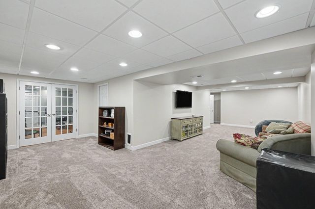 204 University Drive, Walton, KY 41094