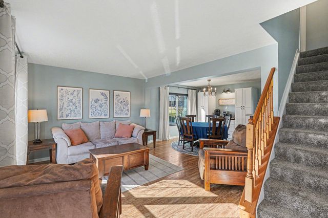 204 University Drive, Walton, KY 41094