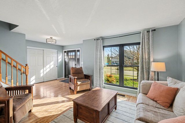 204 University Drive, Walton, KY 41094