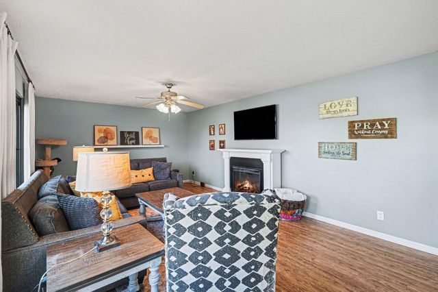 204 University Drive, Walton, KY 41094
