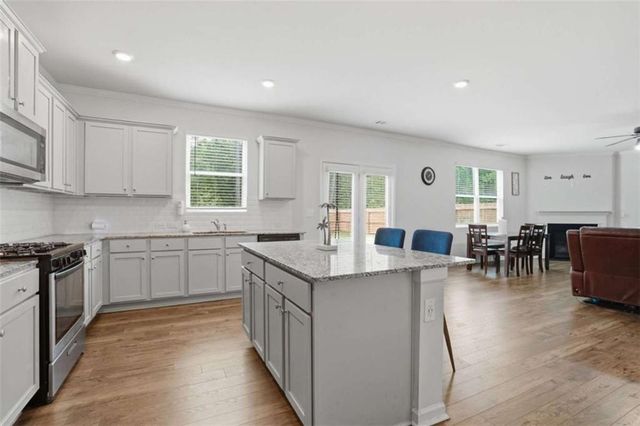 405 Quail Pass, Dawsonville, GA 30534