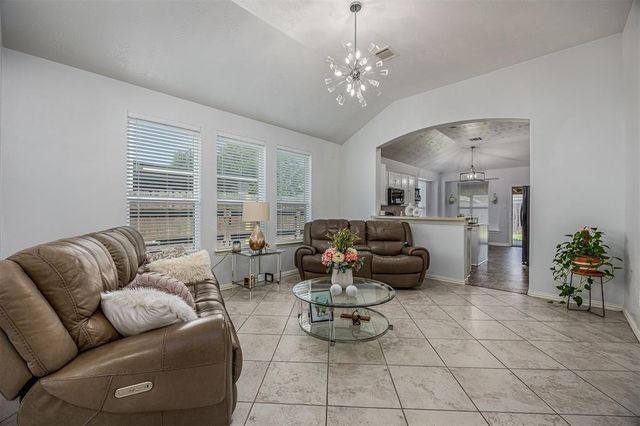 3803 Hunters Trail, Baytown, TX 77521